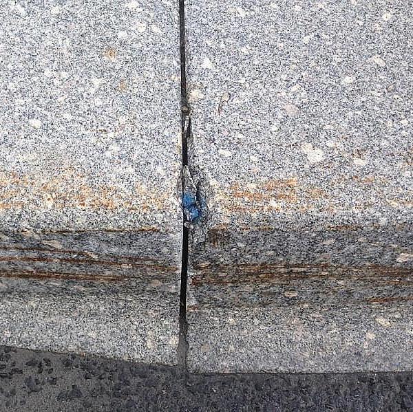 
	<h4>Skadet kantstein Brumunddal 2019</h4>
	