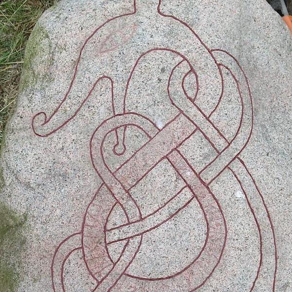 
	<h4>Runsten Hornboreting</h4>
	