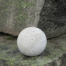 <h4>Steinkugle</h4>