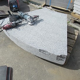 <h4>Ski Busstasjon 2019-2020</h4><p>Reparasjon av skadat stein.</p>