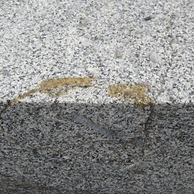 <h4>Ski Busstasjon 2019-2020</h4><p>Reparasjon av gammel, ikke profesjonell lagat, skada.</p>