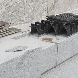 <h4>Jernbanestasjon Ski 2020-2021</h4><p>Reparasjon av stor skade p&aring; sittm&oslash;bel vid jernbanestasjon i Ski.</p>