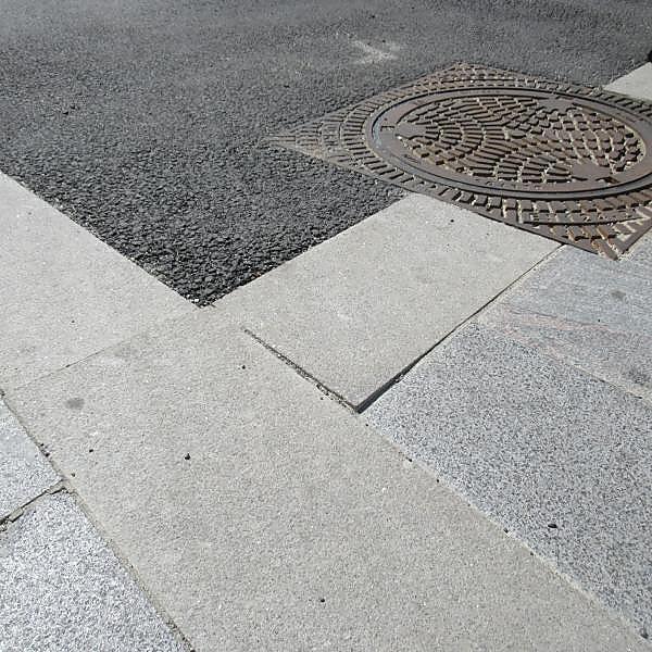 
	<h4>Justering granitplatte</h4><p>Mindre justering av granitplatte.</p>
	