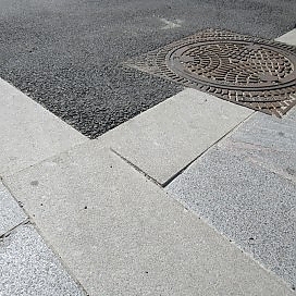 <h4>Ski Busstasjon 2019-2020</h4><p>Mindre justering av granitplatte.</p>