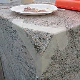 <h4>Jernbanestasjon Ski 2020-2021</h4><p>Farget epoxy steinlim.</p>